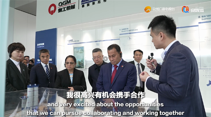 Ας εργαστούμε μαζί για να χτίσουμε το μέλλον των υποδομών! Ο Αντιπρόεδρος της Μικρονησίας επισκέπτεται την QGM Machinery