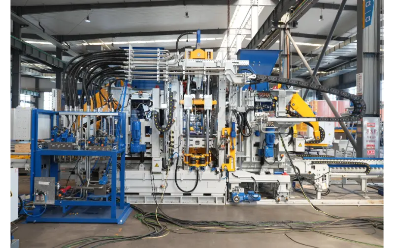 Quangong Machine ZN900-2 Brick Production Line: Powered by Intelligence, δημιουργώντας ένα νέο σημείο αναφοράς, αποτελεσματική και πράσινη κατασκευή τούβλων